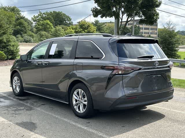 Used 2025 Toyota Sienna XLE w/ XLE Plus Package AWD/4WD image 22