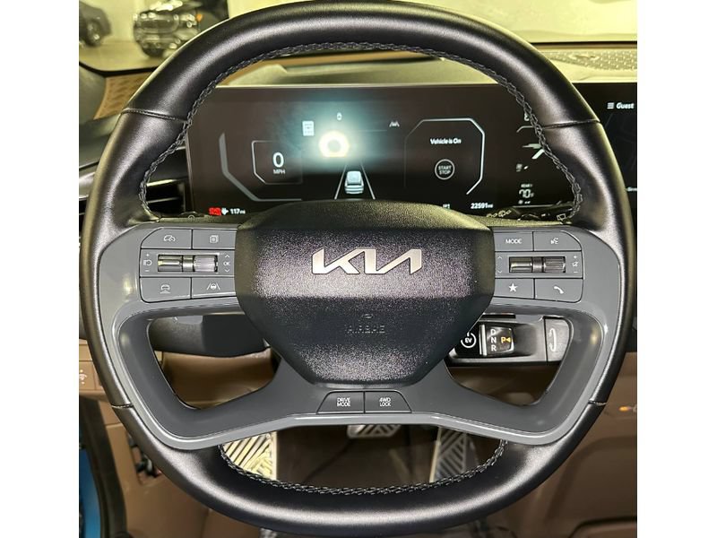Used 2024 Kia EV9 GT-Line AWD/4WD image 25
