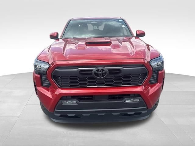 Used 2025 Toyota Tacoma TRD Sport AWD/4WD image 8