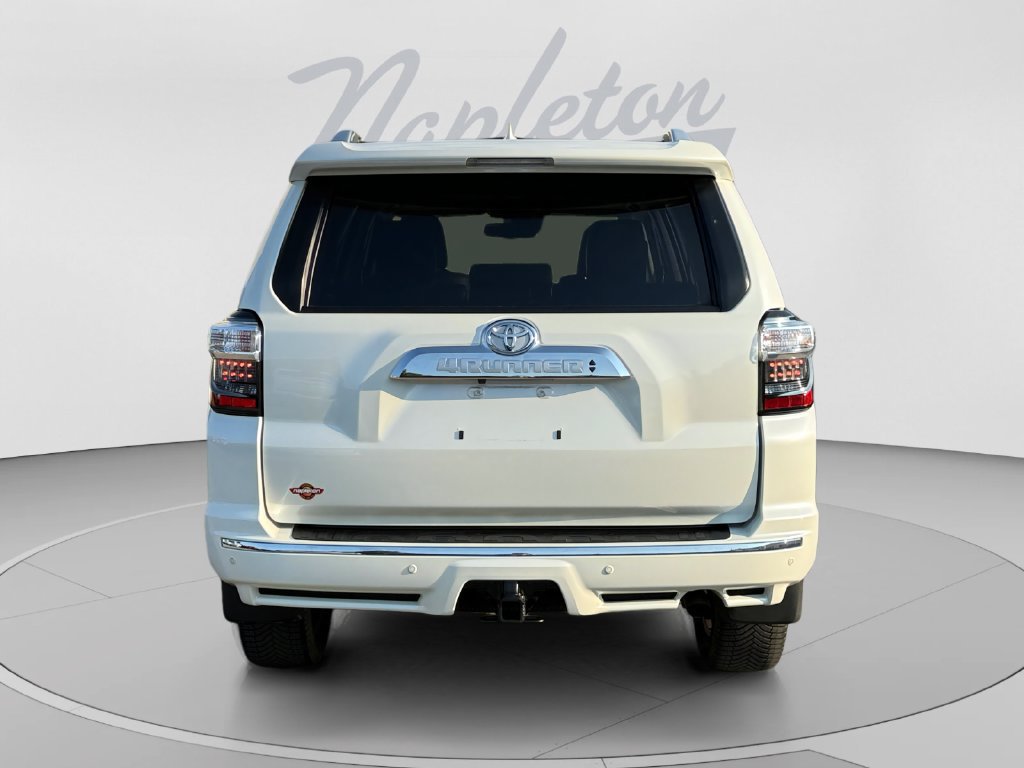 Used 2021 Toyota 4Runner Limited AWD/4WD image 4