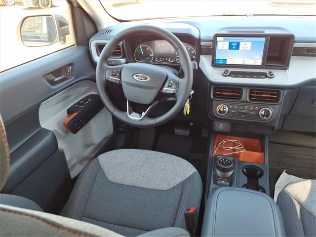 Used 2024 Ford Maverick XLT w/ XLT Luxury Package image 4