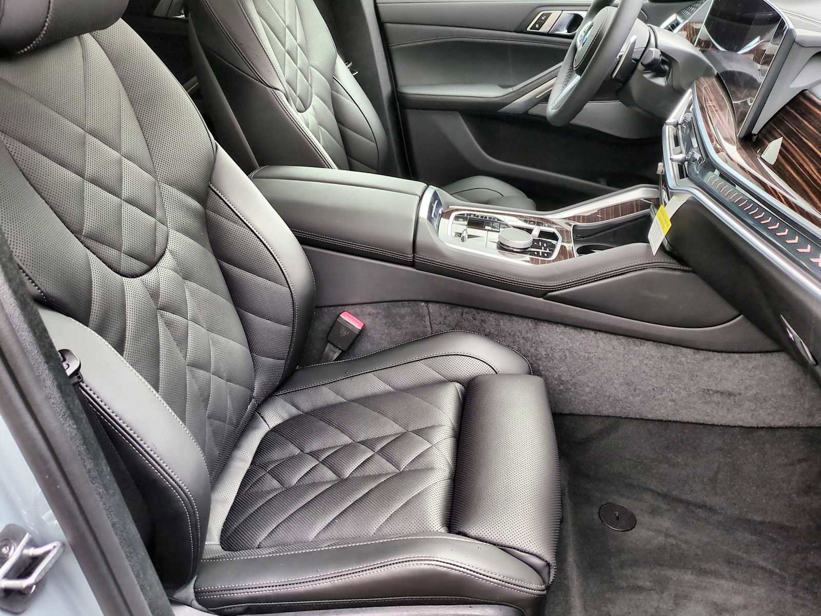 New 2026 BMW X6 xDrive40i image 23