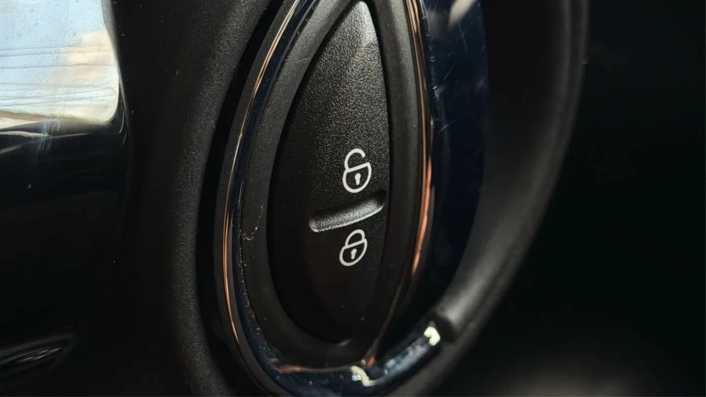 Used 2021 MINI Cooper S w/ Premium Package FWD image 37