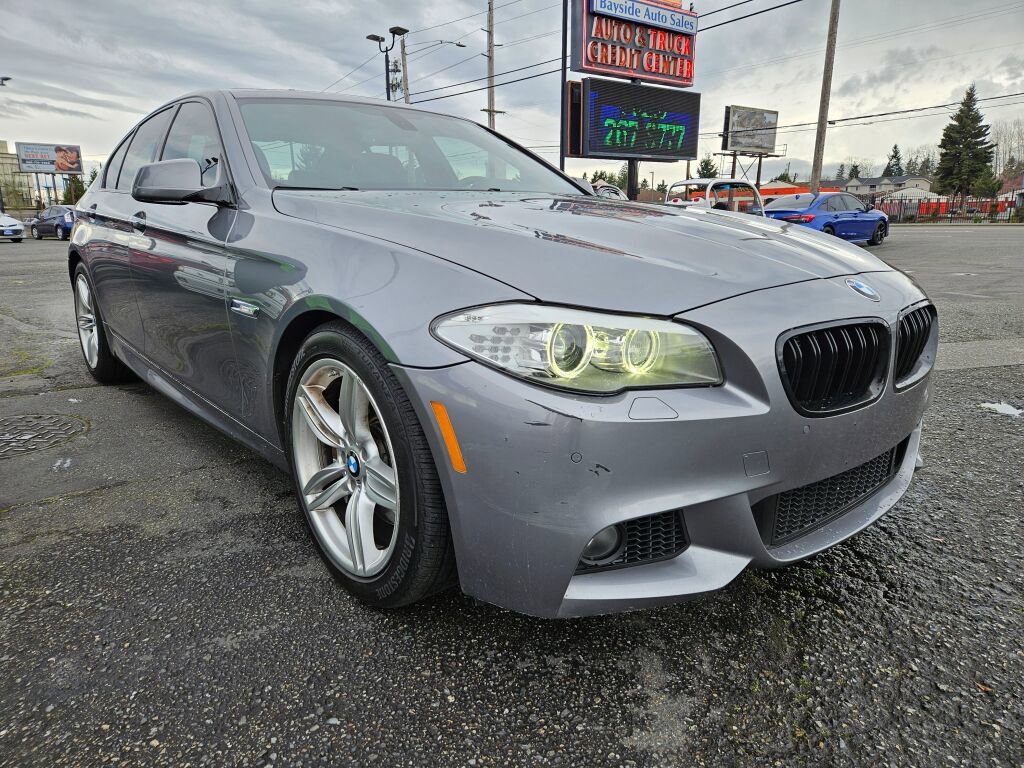 Used 2012 BMW 550i xDrive Sedan image 5