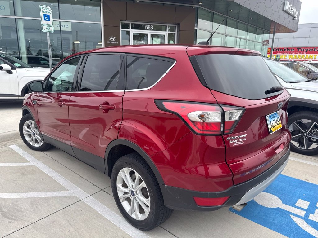 Used 2017 Ford Escape SE w/ SE Cold Weather Package AWD/4WD image 24