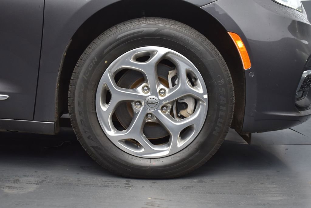 Used 2021 Chrysler Pacifica Limited w/ Premium & Safety Sphere Group AWD/4WD image 29