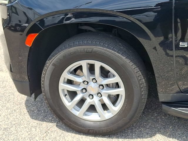 Used 2023 Chevrolet Suburban LT RWD image 29
