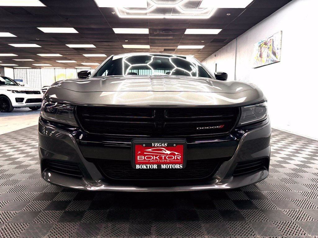 Used 2023 Dodge Charger SXT w/ Blacktop Package RWD image 3