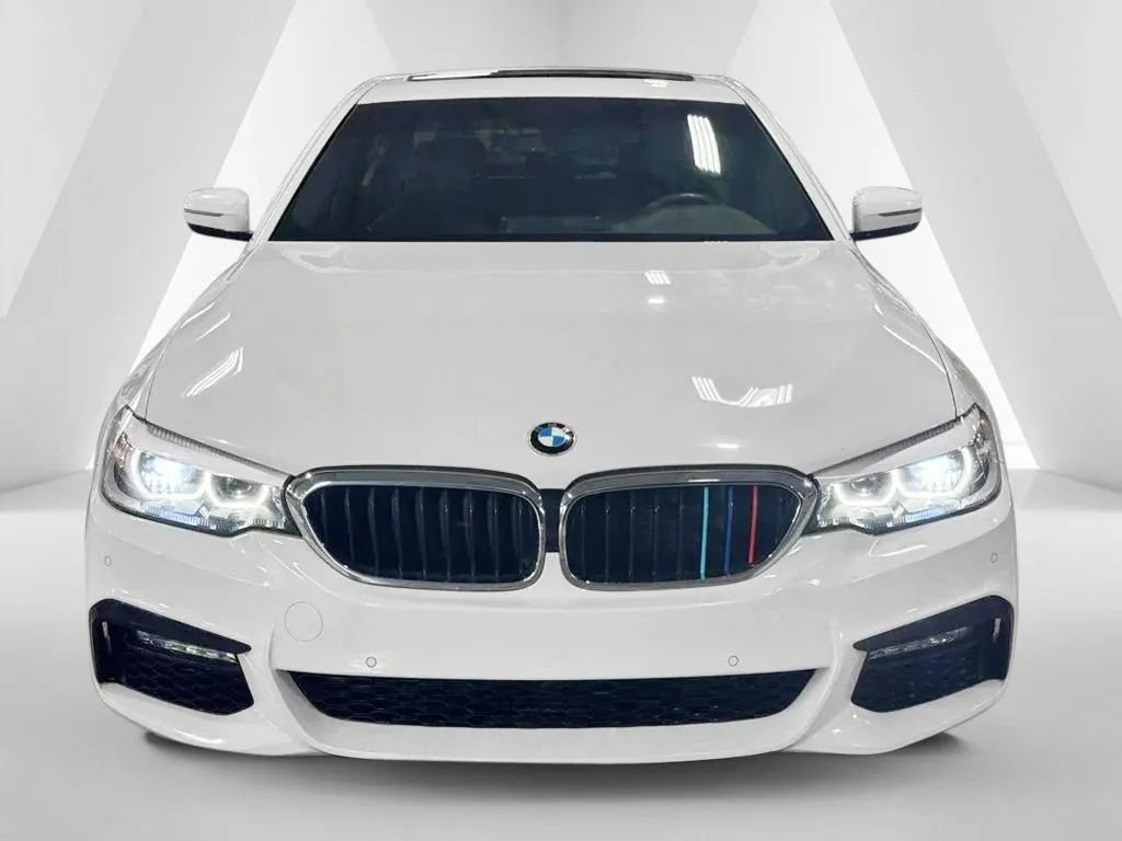 Used 2018 BMW 530i xDrive 530i xDrive image 2