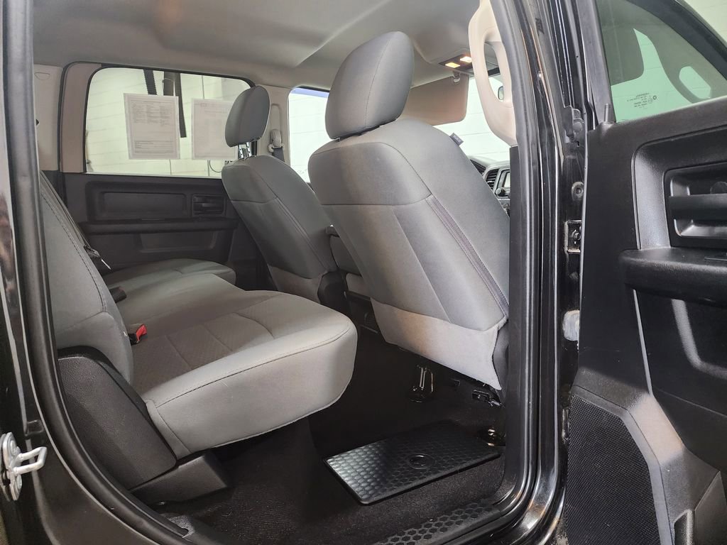 Used 2018 RAM 1500 Express w/ Express Value Package image 25