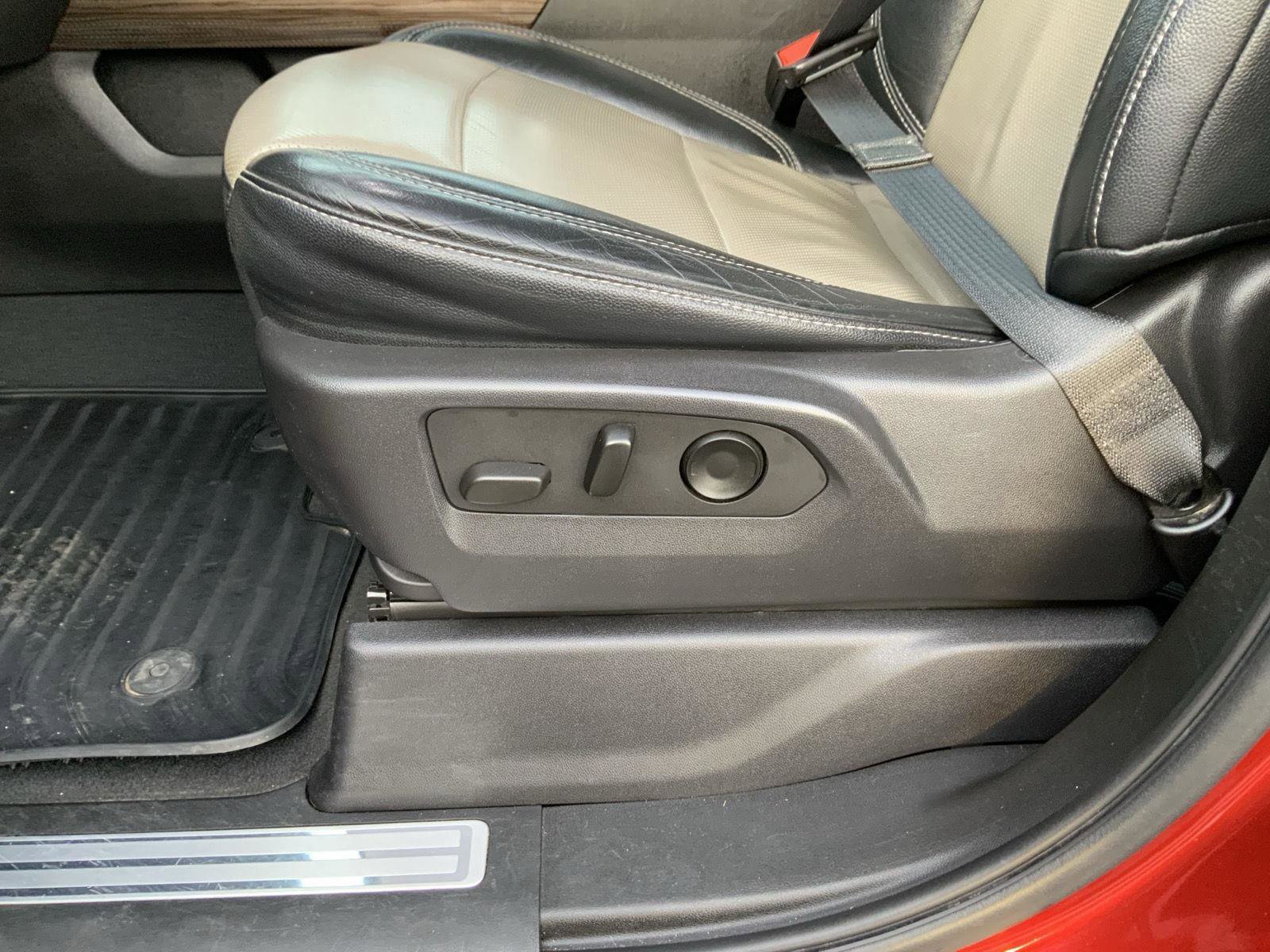 Used 2023 Chevrolet Silverado 1500 RST w/ Convenience Package II image 28