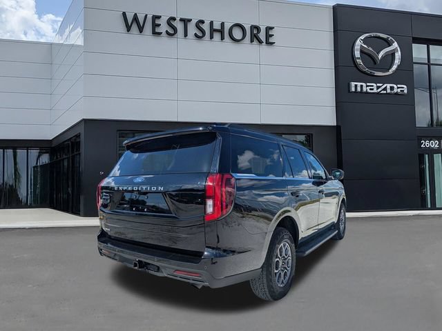 Used 2025 Ford Expedition Active AWD/4WD image 3
