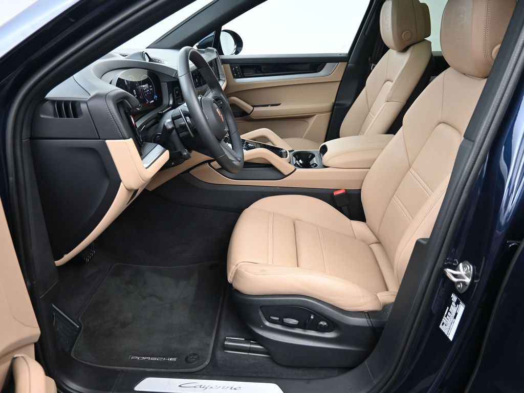 Certified 2025 Porsche Cayenne E-Hybrid Coupe image 7