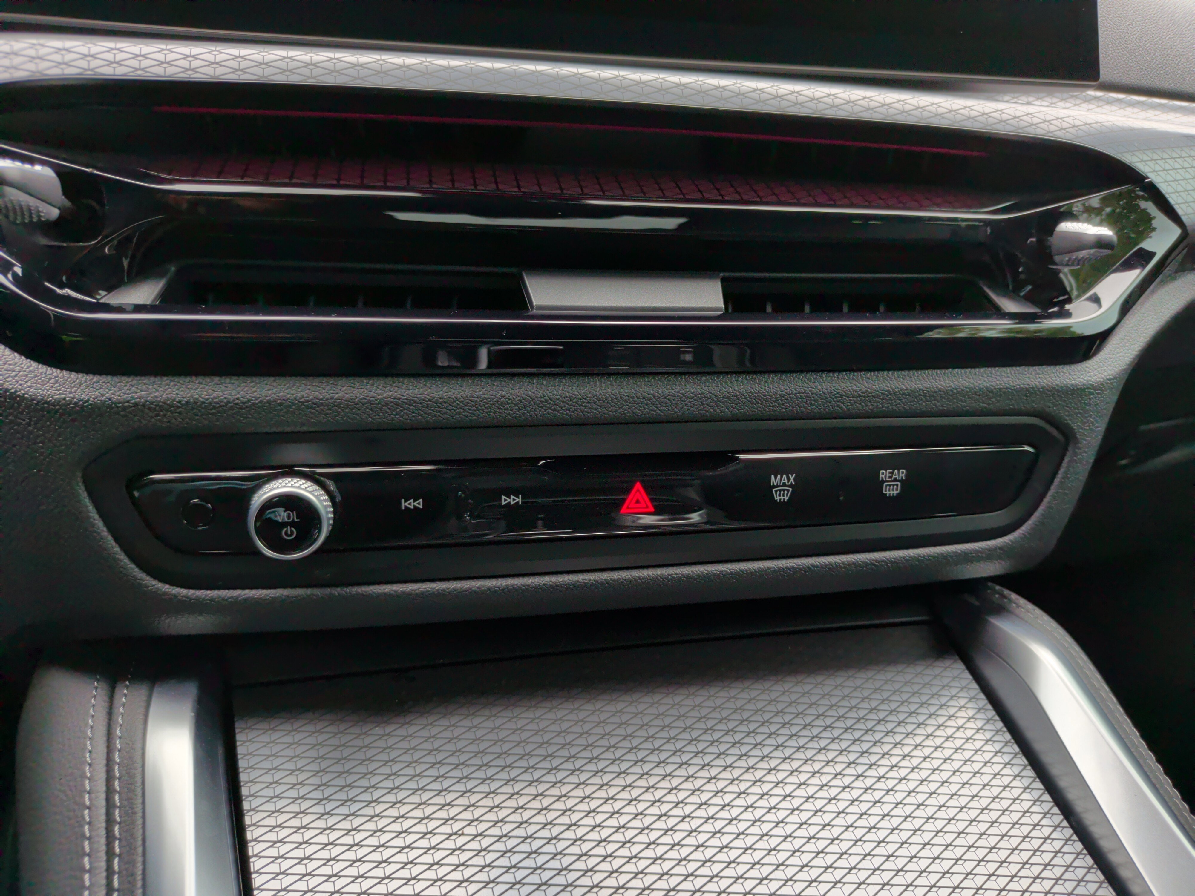 Certified 2026 BMW 430i Coupe w/ M Sport Package image 18