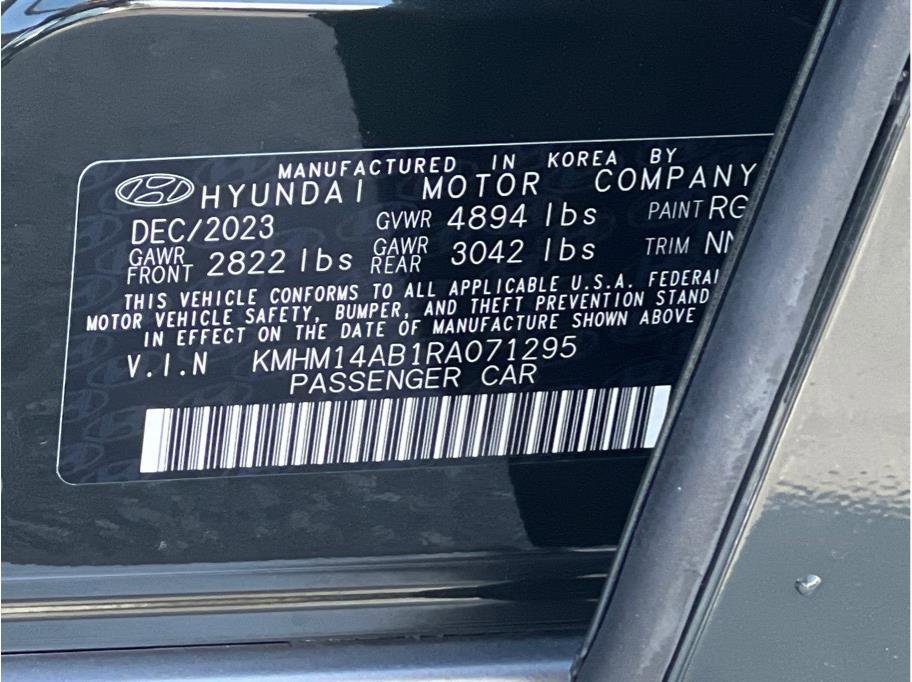 Used 2024 Hyundai Ioniq 6 SE RWD image 23