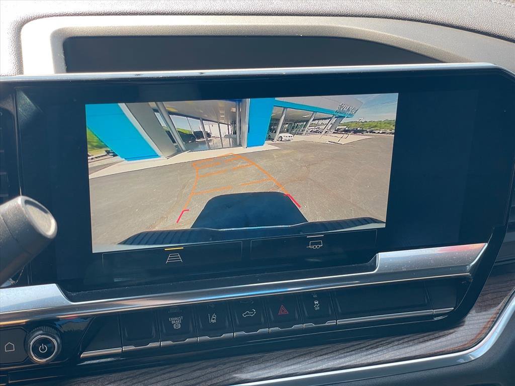 Used 2024 Chevrolet Silverado 2500 LT image 17