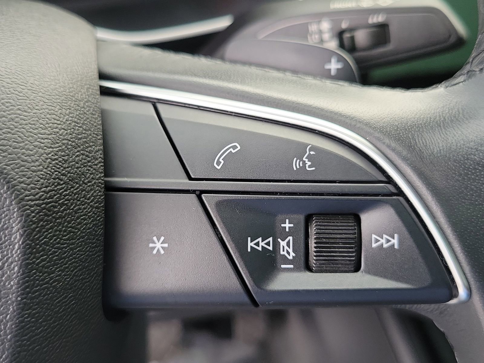 Used 2024 Audi Q3 2.0T Premium Plus image 25