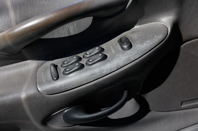 Used 2002 Ford Expedition XLT image 44