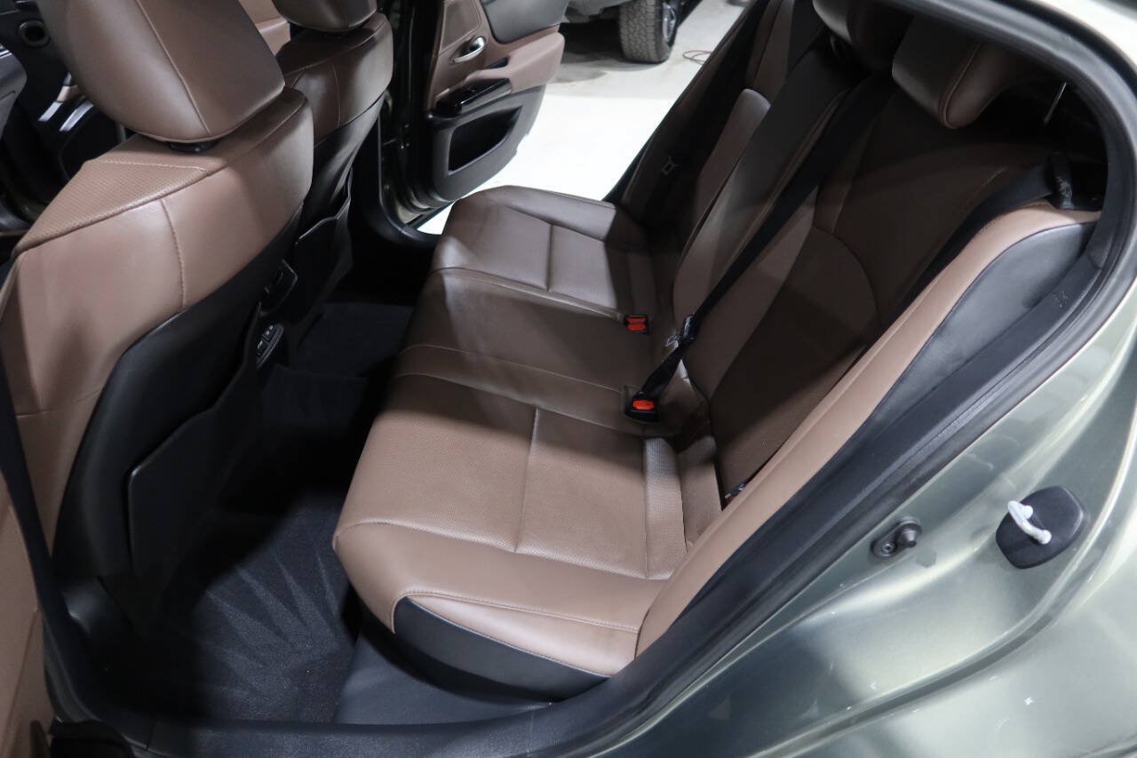 Used 2025 Lexus ES 300h w/ Premium Package FWD image 16