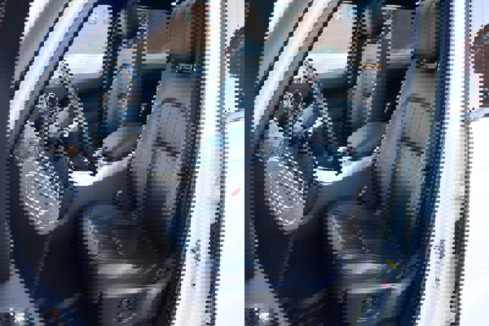 Used 2018 Land Rover Range Rover Sport SE image 12