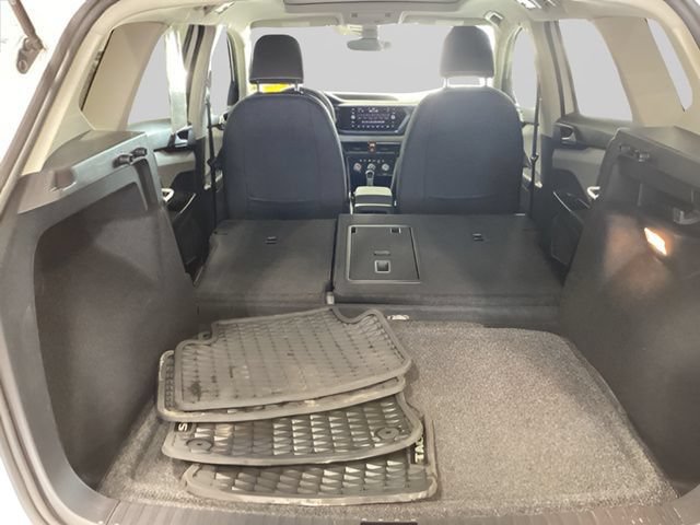Certified 2023 Volkswagen Taos SE w/ Panoramic Sunroof Package AWD/4WD image 17