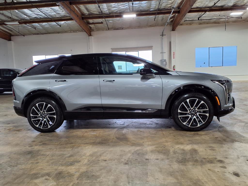 Used 2026 Cadillac Optiq Sport 2 image 4