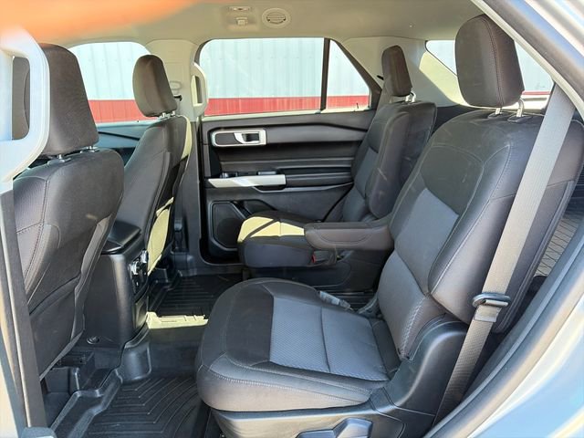 Used 2022 Ford Explorer XLT image 37
