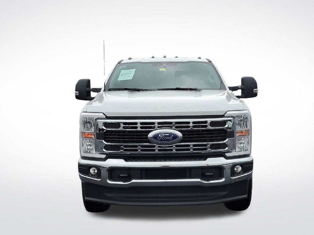 New 2026 Ford F350 XL w/ XL Chrome Package AWD/4WD image 4