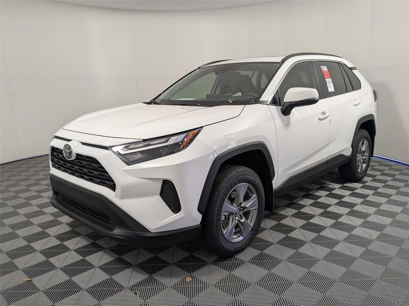 New 2025 Toyota RAV4 XLE