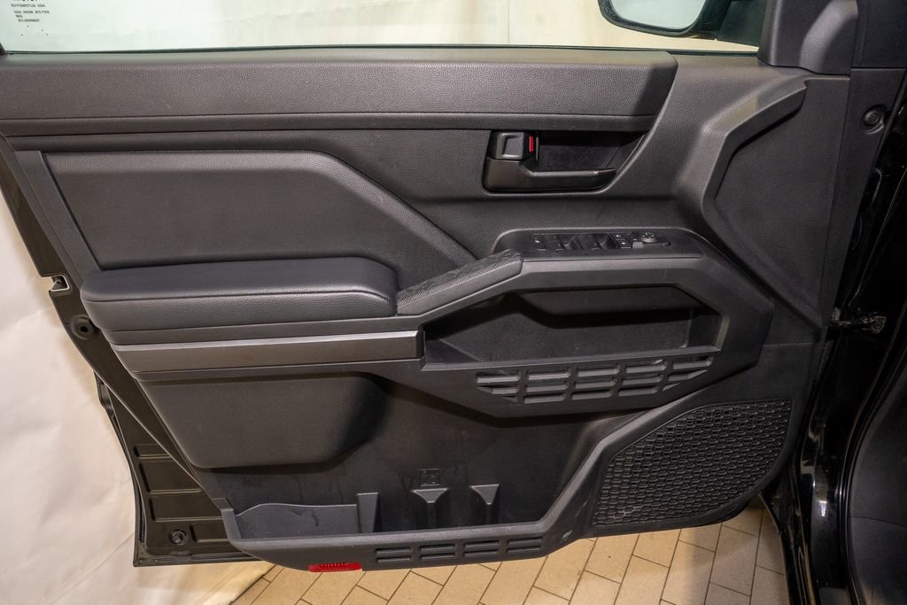 Certified 2024 Toyota Tacoma SR5 image 10