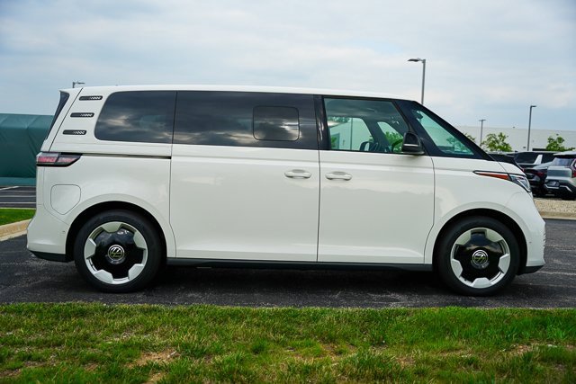 New 2025 Volkswagen ID. Buzz Pro S image 43