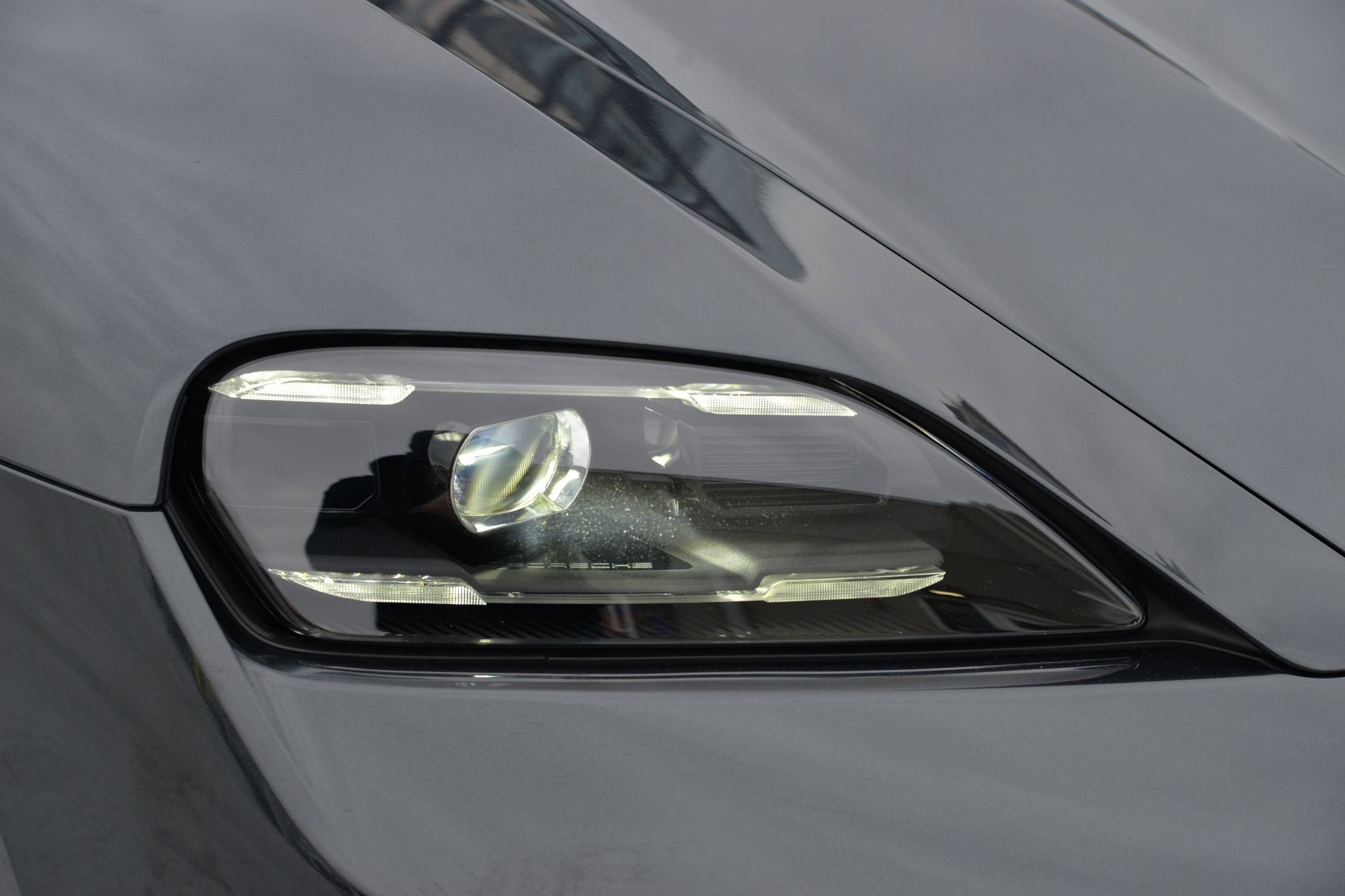 Certified 2025 Porsche Taycan 4S image 12