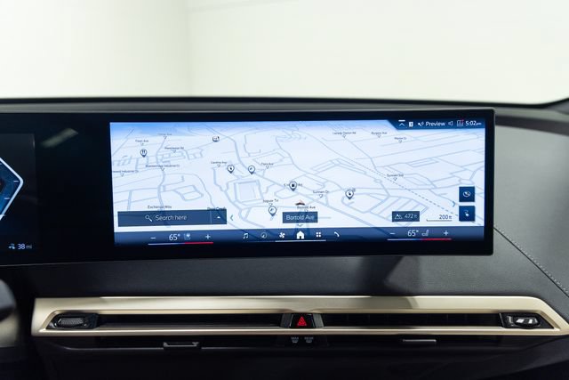 Certified 2024 BMW iX xDrive50 w/ Premium Package AWD/4WD image 17