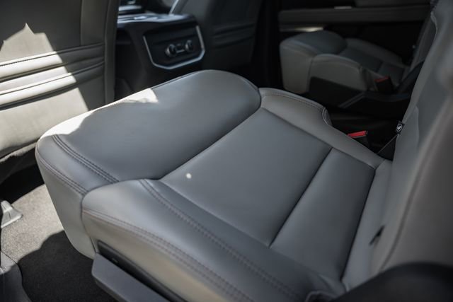 Used 2025 Ford Expedition Active image 45