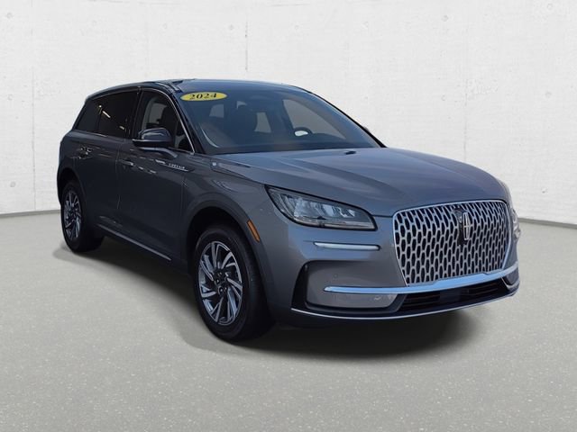 Used 2024 Lincoln Corsair AWD w/ Equipment Group 101A image 3