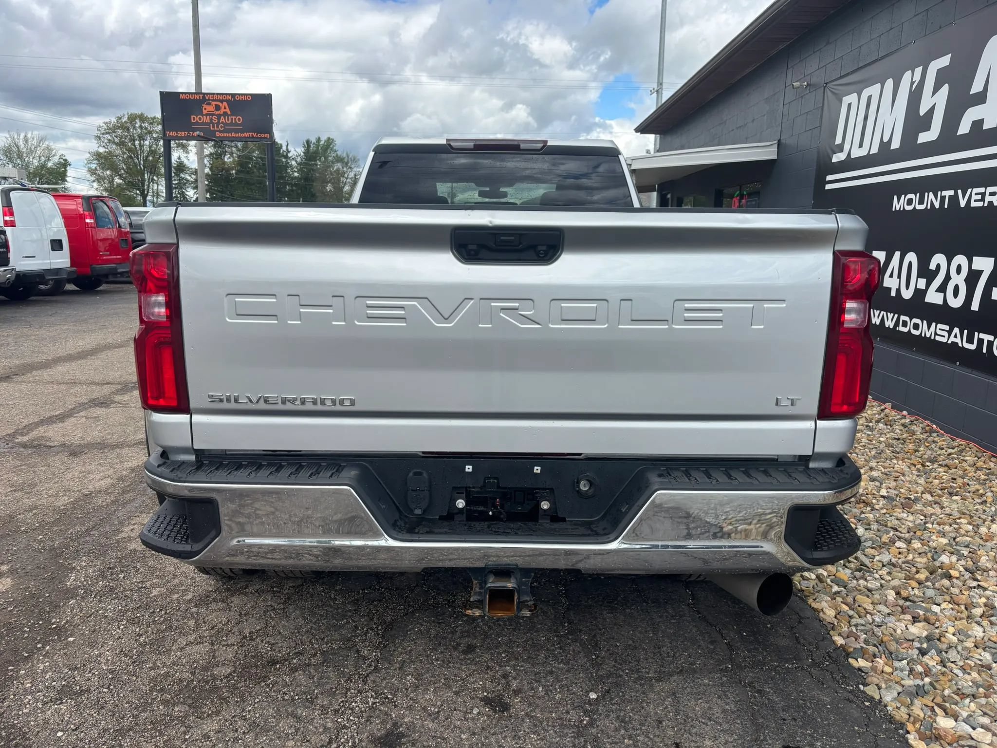 Used 2023 Chevrolet Silverado 3500 LT w/ Convenience Package AWD/4WD image 4
