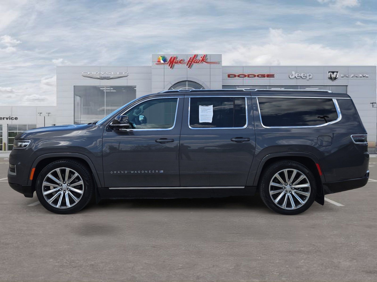 Used 2023 Jeep Grand Wagoneer L 4WD image 2