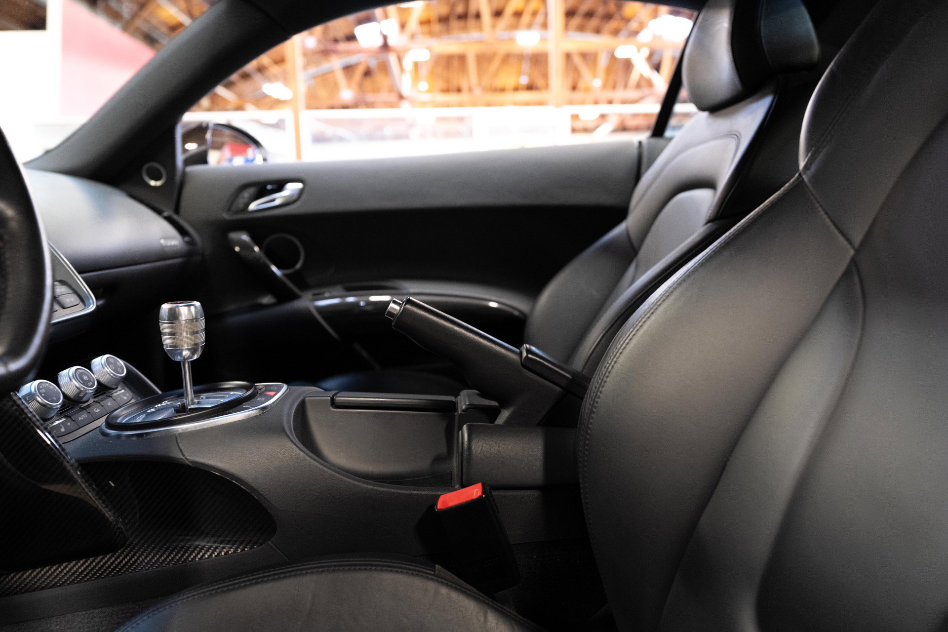 Used 2011 Audi R8 V10 image 78