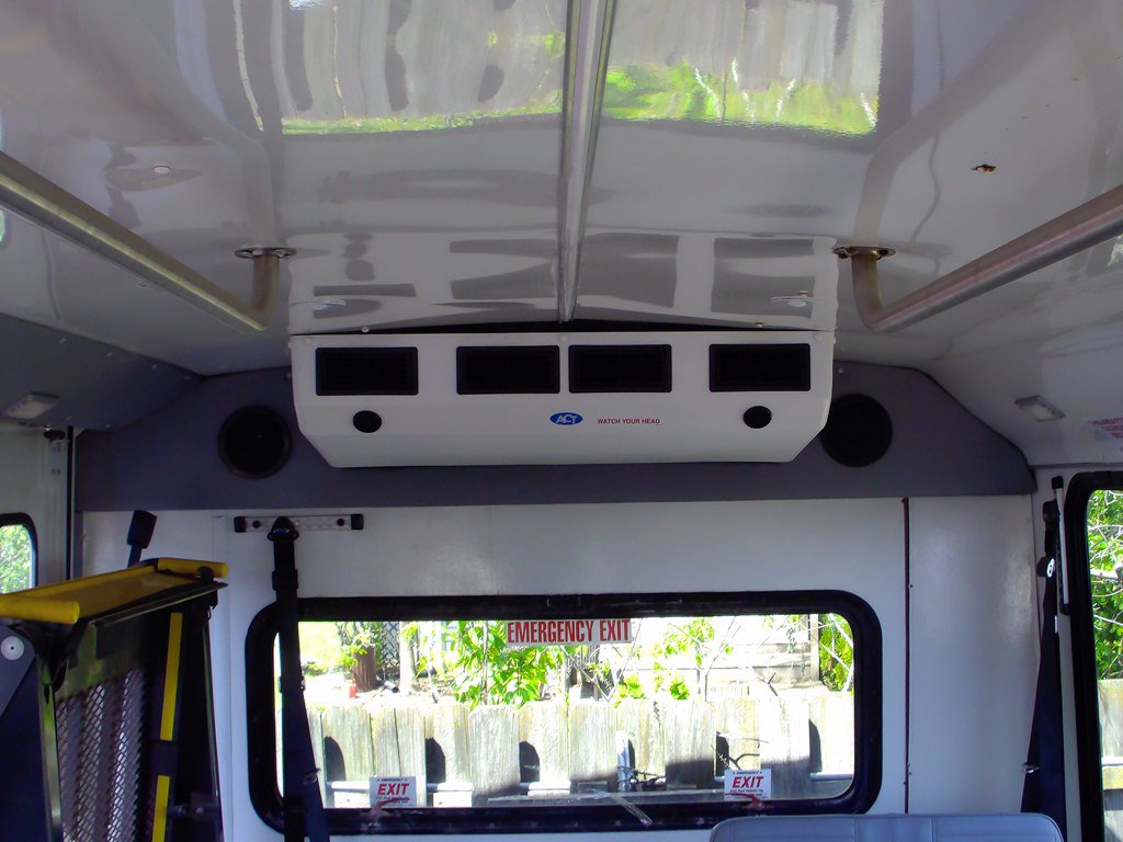 Used 2015 Ford E-450 and Econoline 450 Super Duty w/ Shuttle Bus Prep Package RWD image 8