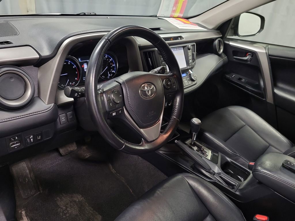 Used 2016 Toyota RAV4 Limited image 13