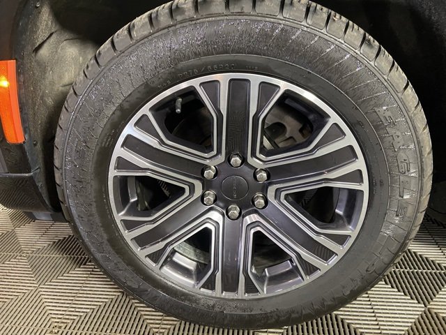 Used 2024 Jeep Wagoneer L Series II w/ Flexible Seating Group image 27