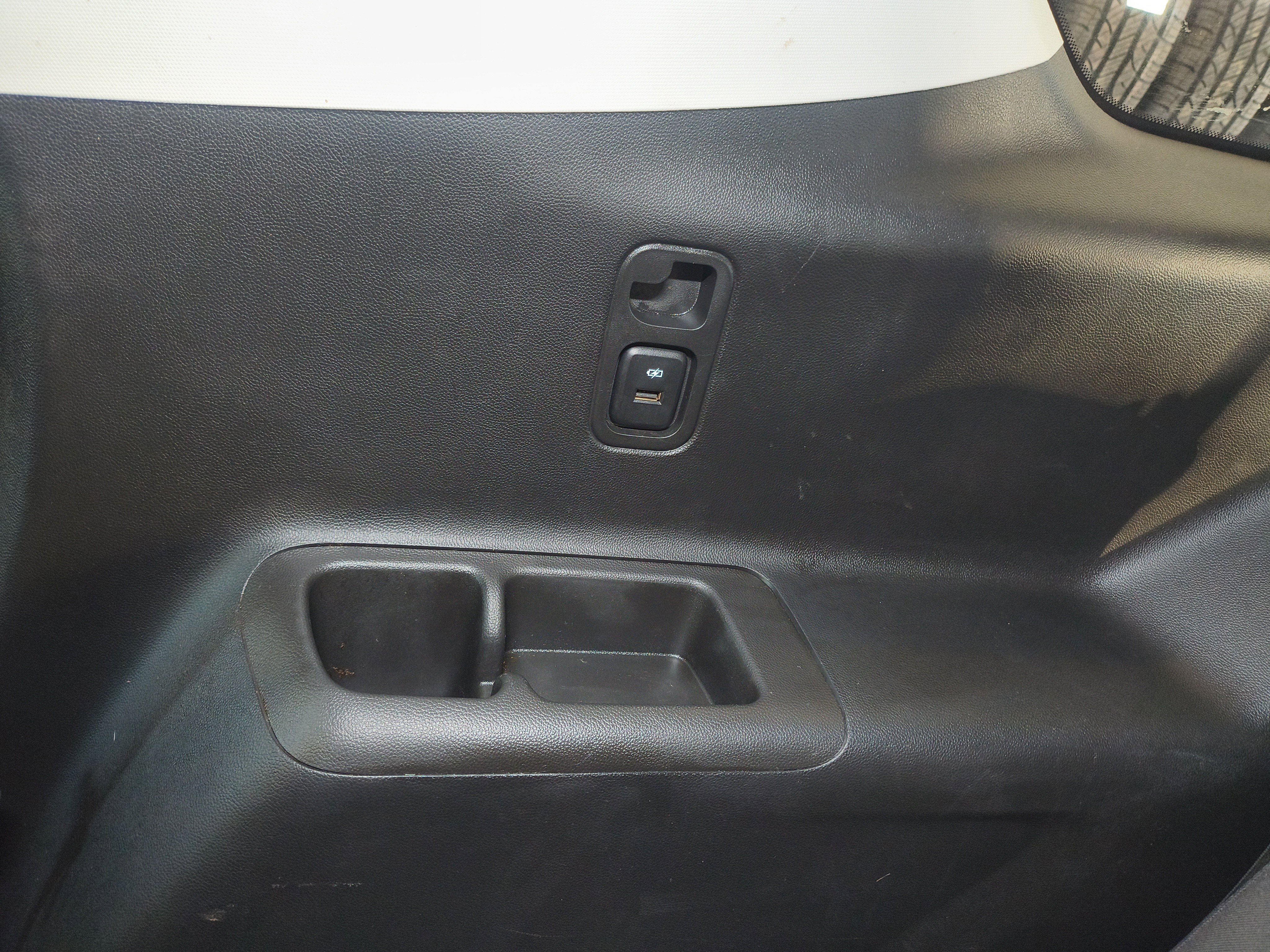 Used 2020 Chevrolet Traverse LT image 25