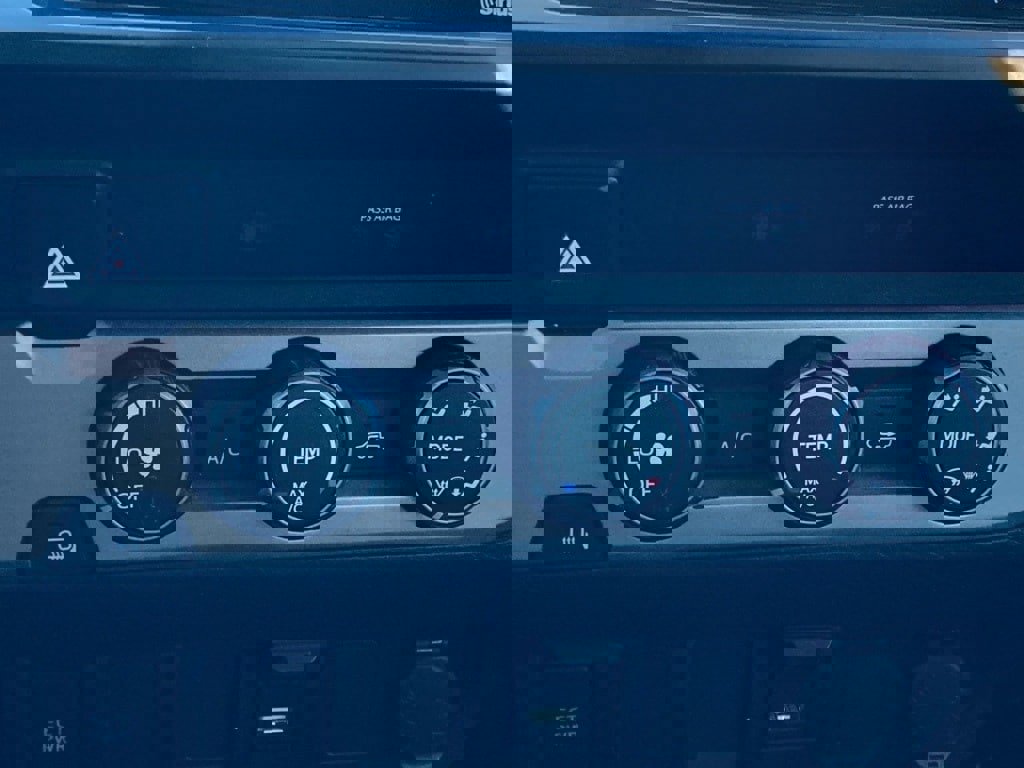 Used 2022 Toyota Tacoma SR w/ SR Convenience Package image 22