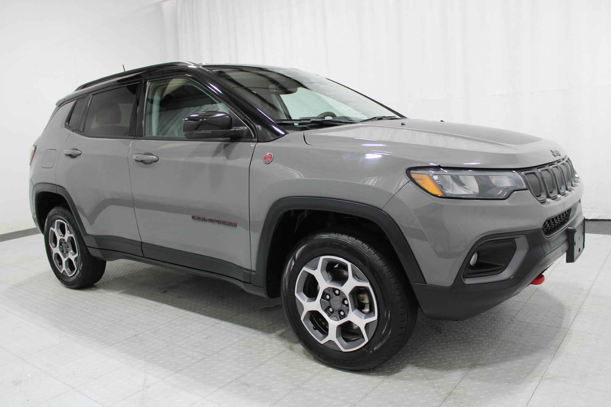 Used 2022 Jeep Compass Trailhawk AWD/4WD image 4