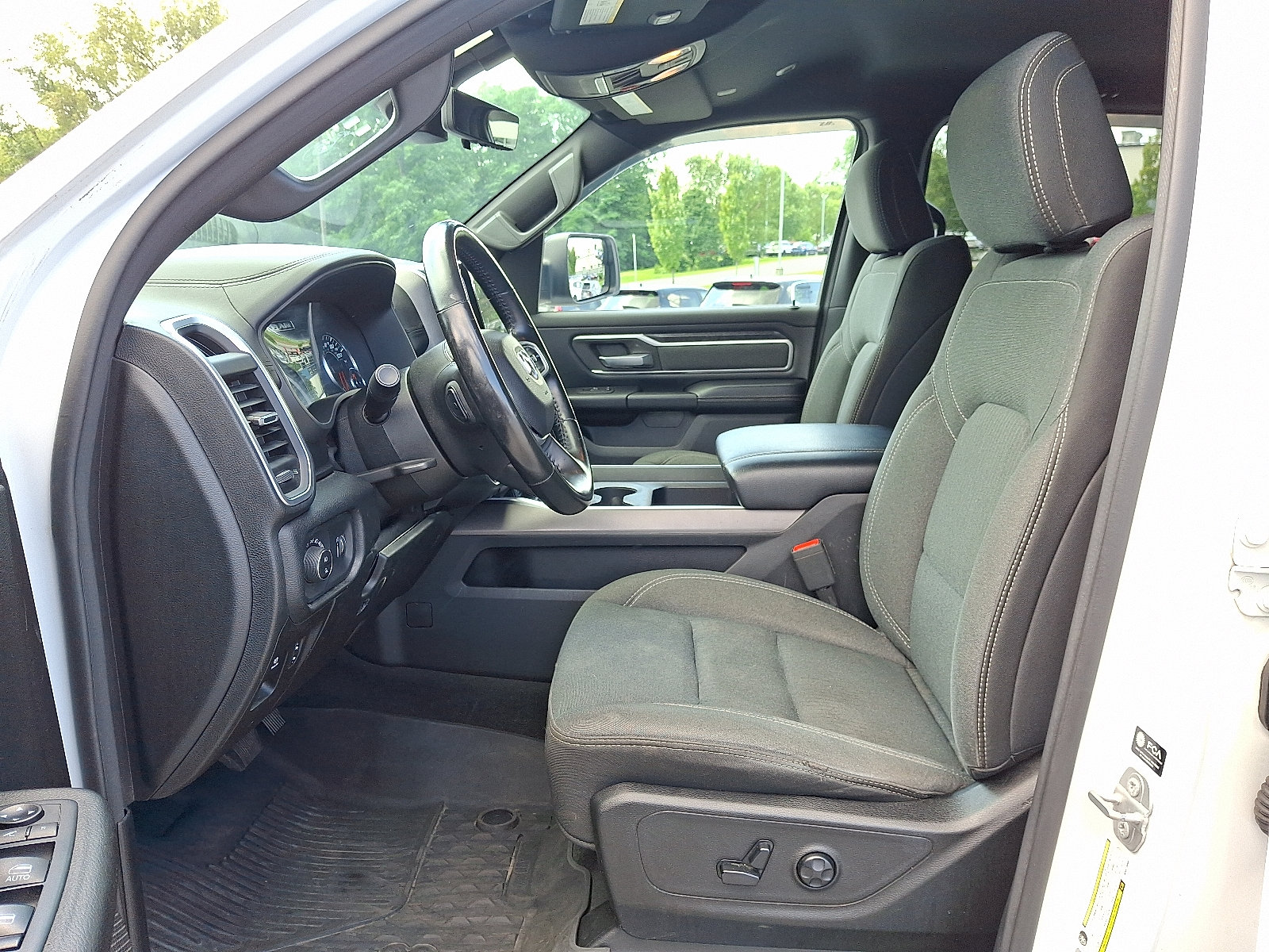 Used 2021 RAM 1500 Big Horn AWD/4WD image 14