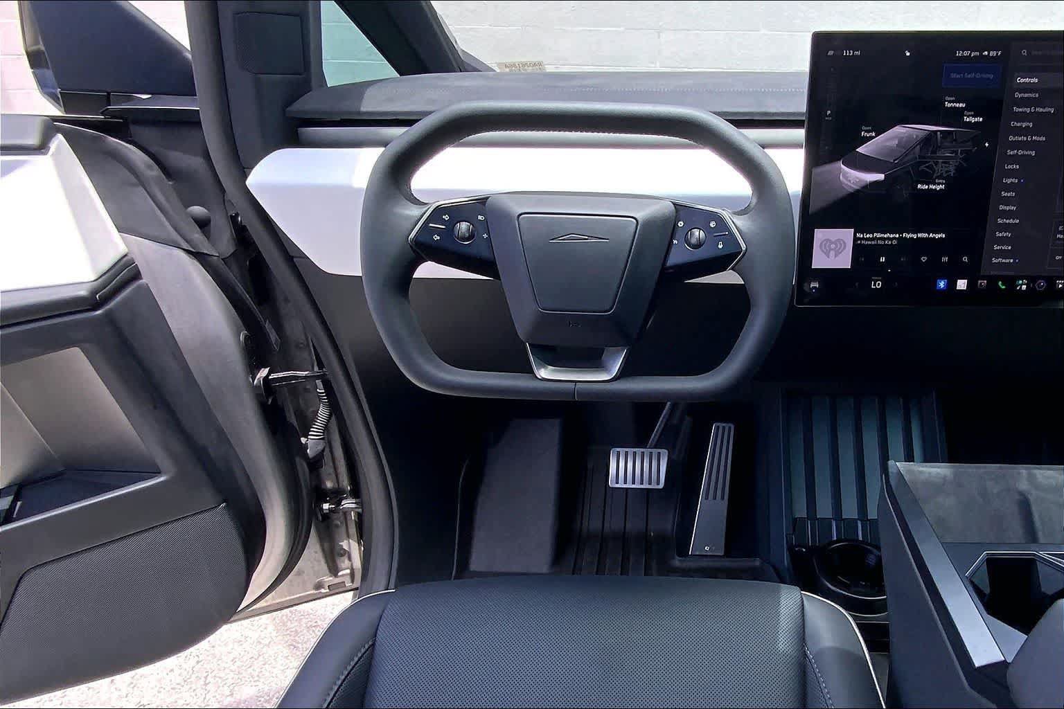 Used 2024 Tesla Cybertruck Cyberbeast AWD/4WD image 14