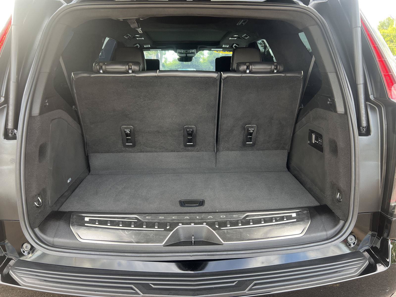 Used 2023 Cadillac Escalade V AWD/4WD image 13