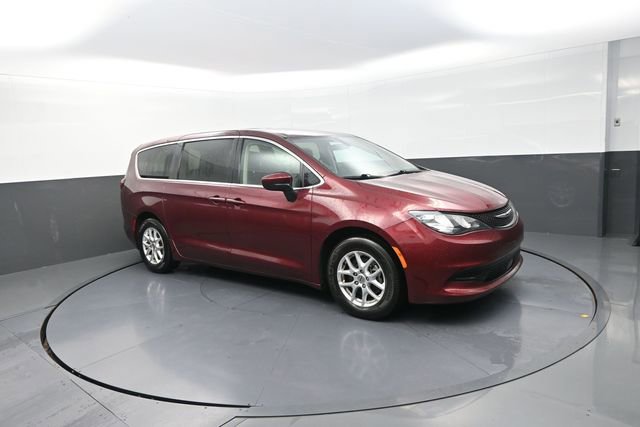 Used 2022 Chrysler Voyager LX FWD image 59