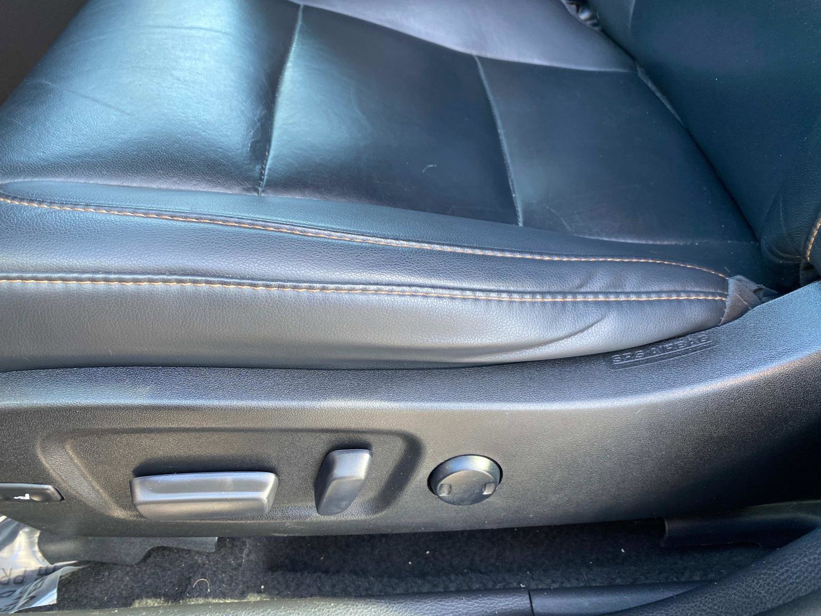 Used 2019 Toyota Highlander XLE image 23