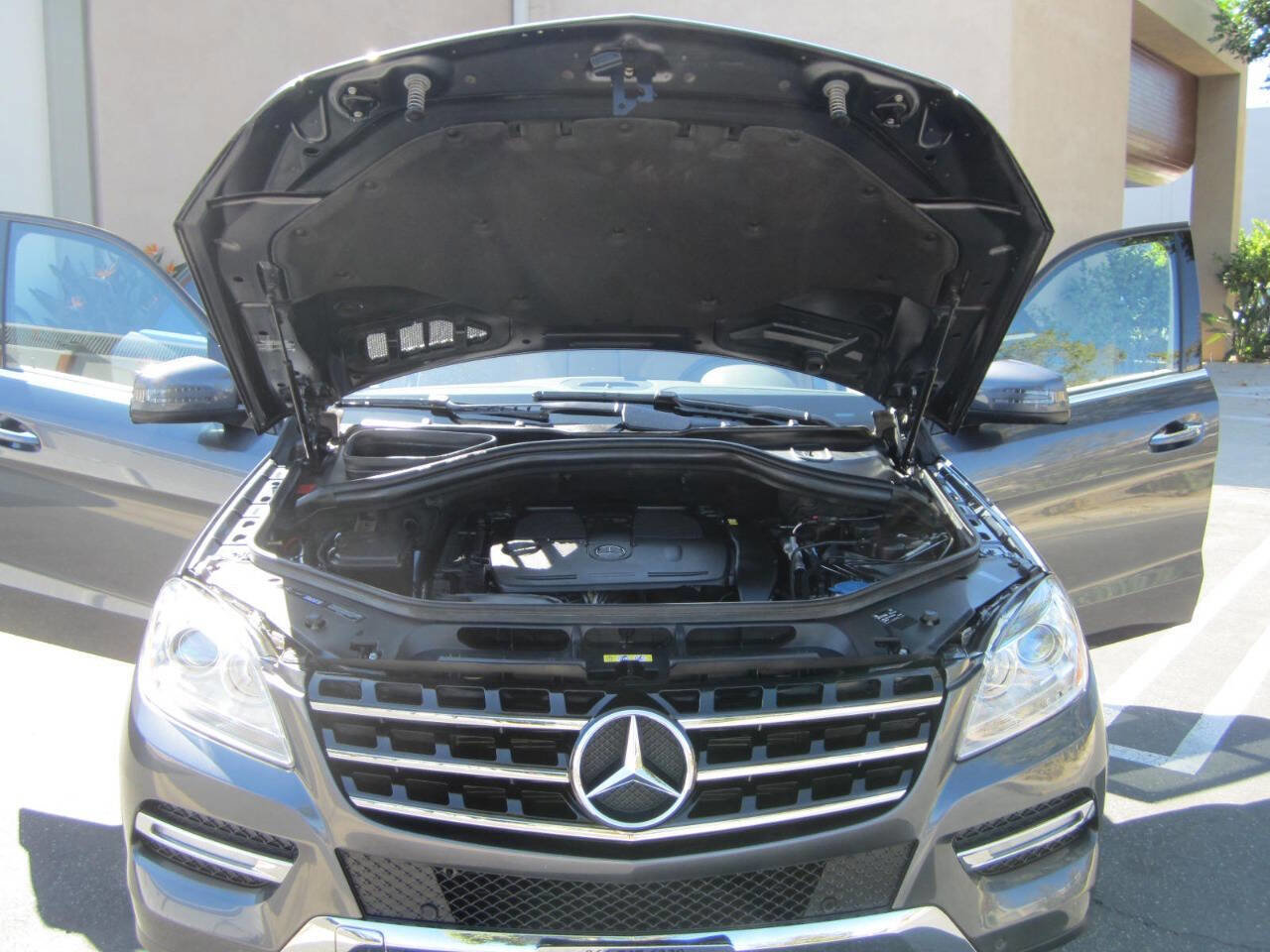 Used 2012 Mercedes-Benz ML 350 ML 350 AWD 4MATIC 4dr SUV image 12